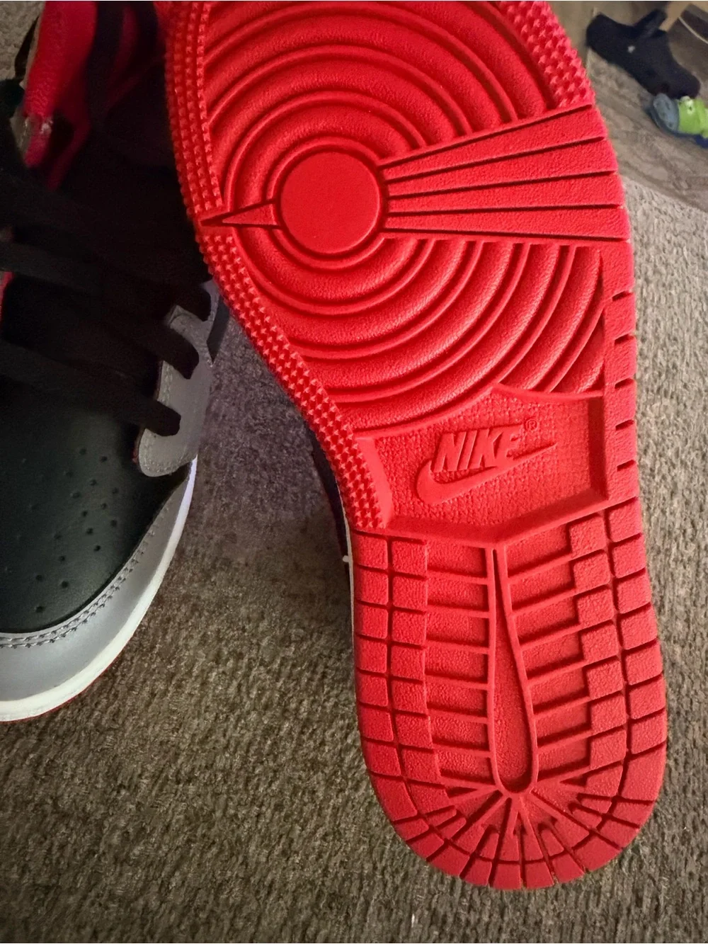 Jordan Kids Low-Top Sneakers in Black, Gray & Red